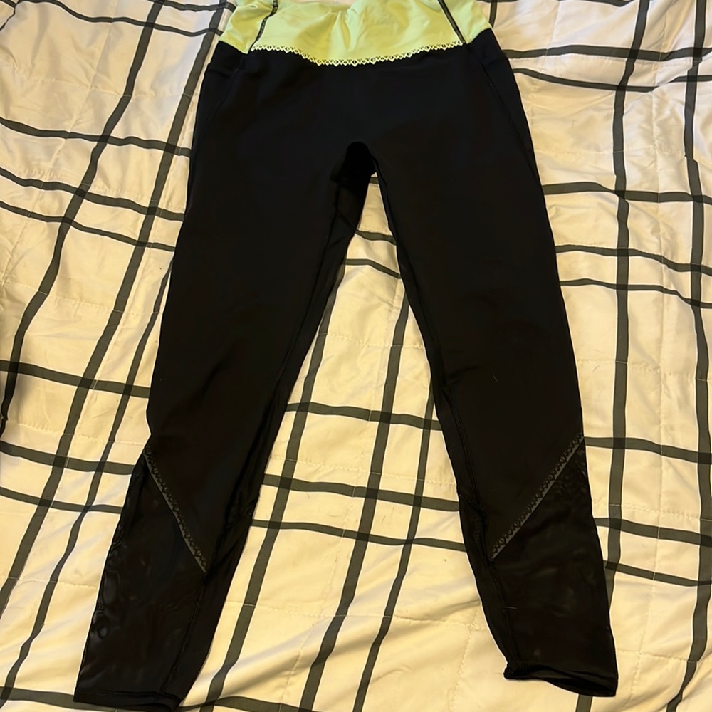 ivivva black leggings